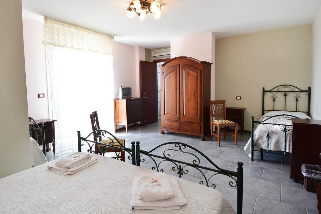 مارينا دي راغوزا B&B La Castellana المظهر الخارجي الصورة