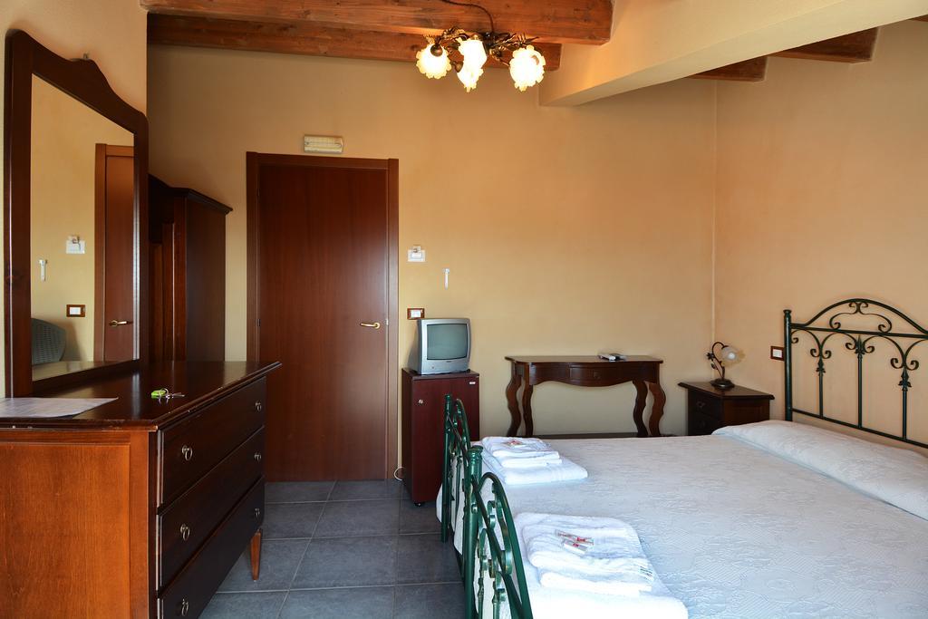 مارينا دي راغوزا B&B La Castellana المظهر الخارجي الصورة