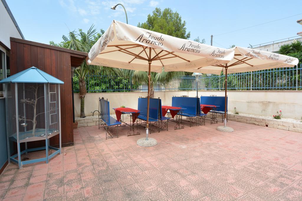 مارينا دي راغوزا B&B La Castellana المظهر الخارجي الصورة